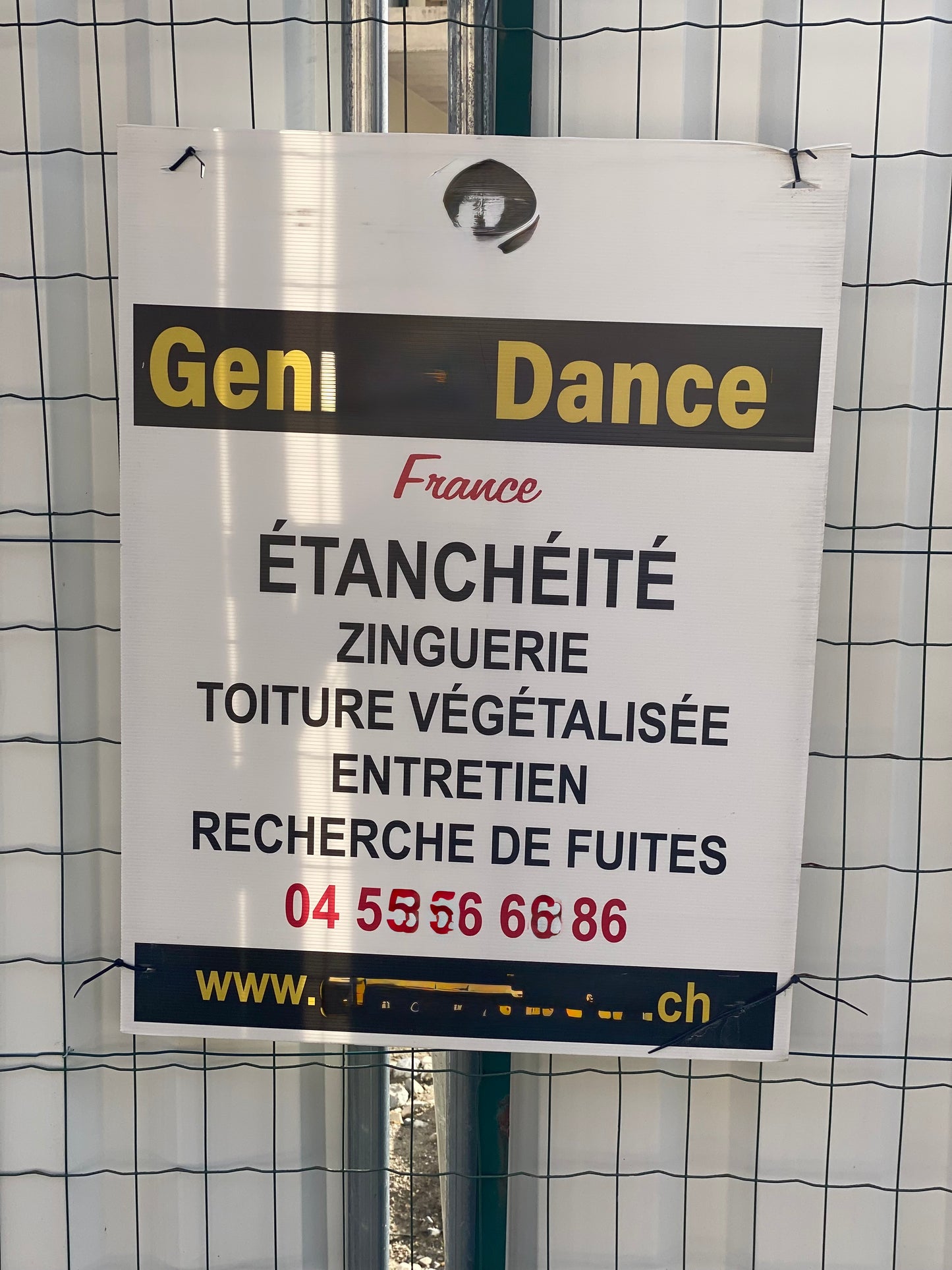 Lot de 10 Panneaux entreprise sur chantier personnalisé SANS OEILLETS